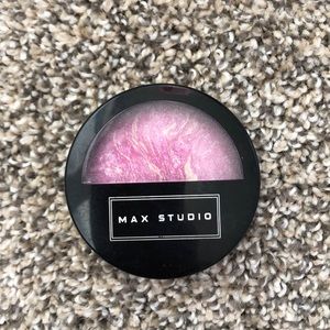 Max Studio Blush
